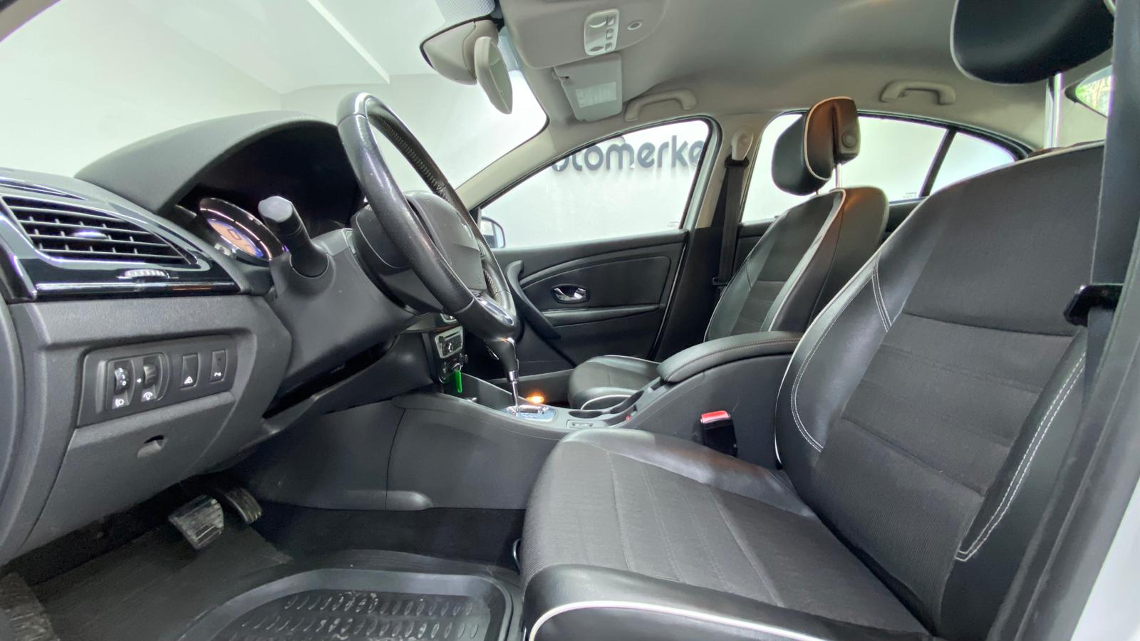 RENAULT FLUENCE 18